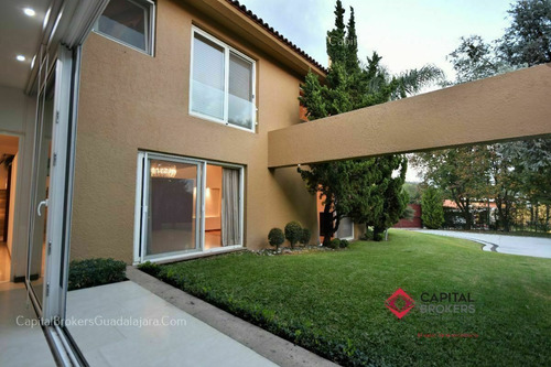 Imagen 7 de 30 de Casa De Super Lujo En Club De Golf Santa Anita Zona Sur