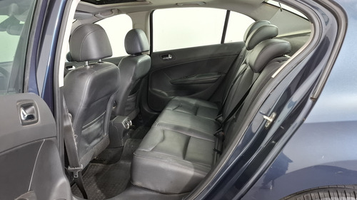 Peugeot 408 2.0 16V ALLURE+