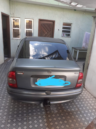 Corsa Sedan 1.0 Ano2001
