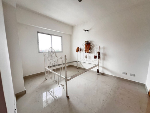 Se Vende Penthouse De 3 Habitaciones Y Terraza En La Julia
