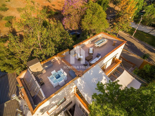 Moderna Y Lujosa Casa En Venta En Las Condes