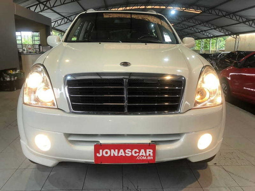 Imagem 3 de 15 de Ssangyong Rexton Ii 270 4x4 Xdi 2.7 4p 2010