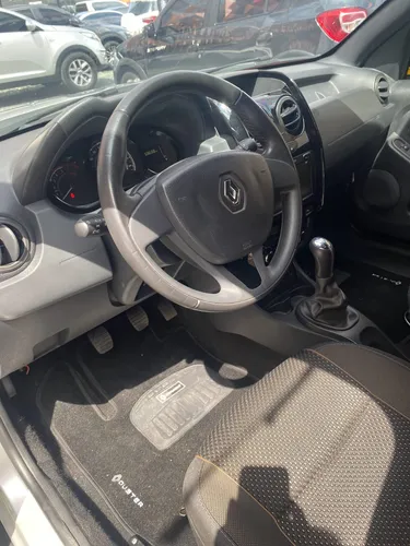 Renault Duster DYNAMIQUE/INTENS MT 1600CC 4X2