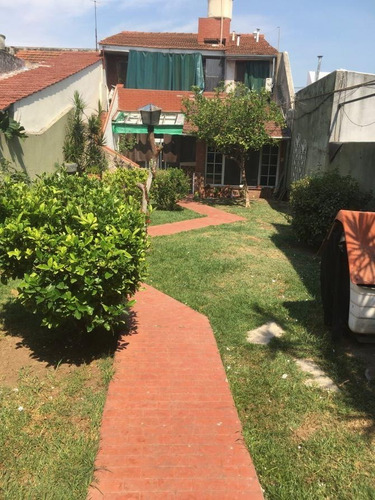 Imagen 13 de 16 de Chalet 2 Plantas De 6 Amb C/ Cochera Y Fondo Libre ** Ideal 2 Familias **