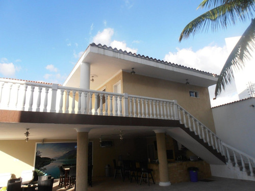 Hermosa Quinta En Venta Ubicada En Urb San Jacinto En Maracay Db 25-14208