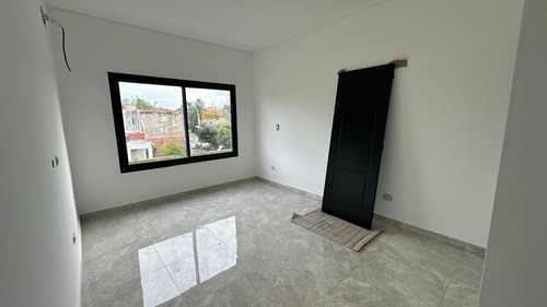 Duplex En Venta En Ituzaingo