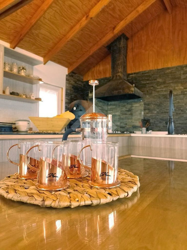 Casa En Venta De 7 Dorm. En Concón