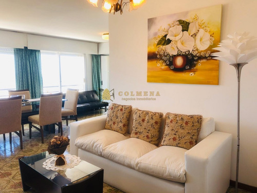 Hermosa Vista En Apartamento De Dos Dormitorios!- Ref: 2387