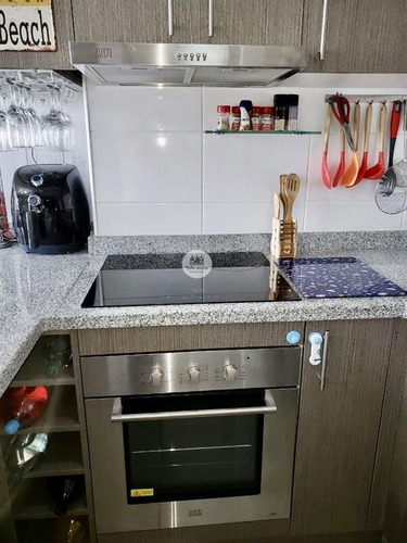 Imagen 10 de 20 de Departamento En Venta De 2 Dorm. En Valparaíso