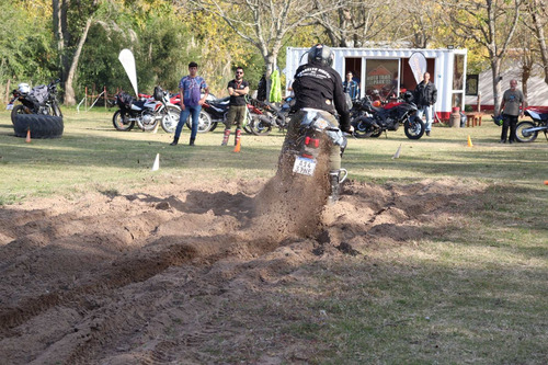 Imagen 7 de 10 de Mototrailpark - Clinicas Clases De Off Road Para Motos Trail