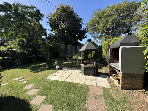 Venta De Casa En General Pacheco - Casa Con Gran Patio Y Vivienda Adicional Para Renta