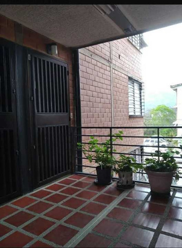 Imagen 2 de 14 de Vendo Apartamento 74m2 3h/2b/2pe Ciudad Casarapa Guarenas