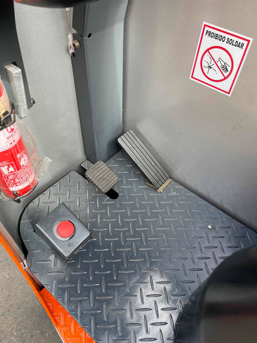 Imagem 3 de 8 de Empilhadeira Elétrica Retrátil - São Paulo