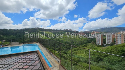En Venta Hermosa Casa En Excelente Ubicación En Los Samanes 25-17999