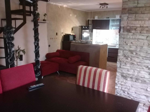 Imagen 1 de 30 de Casa Más 2 Departamentos Al Frente Con Cochera Escritura Cerca Acceso Oeste Permuta