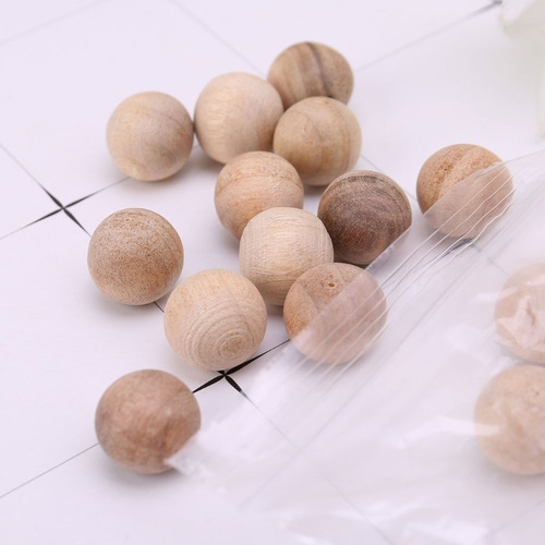 50x Bolinhas De Cedro Gaveta Anti Traça Mofo Bolor Canforada