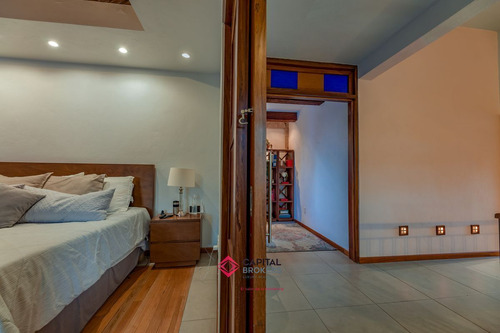 Casa En Venta De Lujo Bugambilias Zona Sur