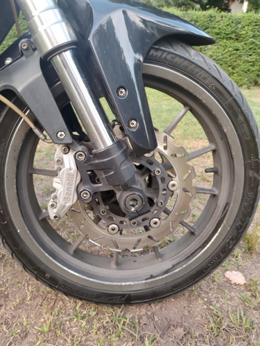 Imagen 8 de 19 de Benelli Tnt 300