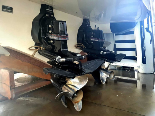 Imagem 10 de 15 de Bote Zefir G 800 Full