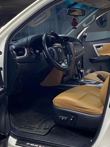 Toyota Fortuner Dubai Automática 2019