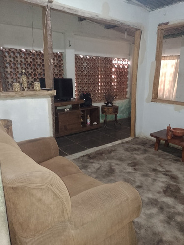 Vendo Casa Em Itaguaí, Na Amendoeira, Parte De Cima.