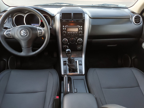 Imagen 12 de 24 de Camioneta Suzuki Grand Vitara Jiii, 4x4, 2010, Motor 2.4