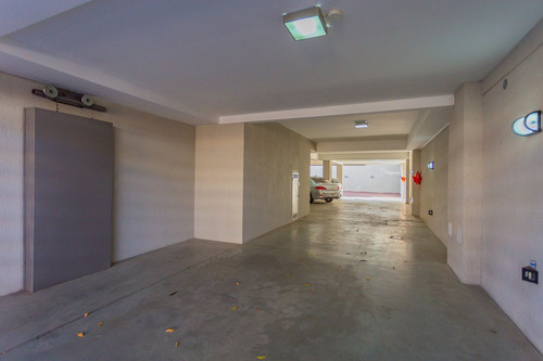 Cocheras En Venta En Parque Chacabuco.