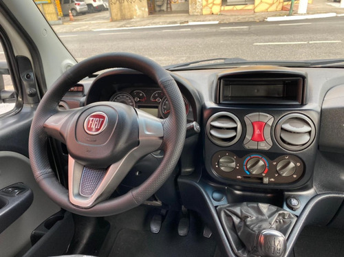 Imagem 8 de 14 de Fiat Doblo 1.8 Essence Flex 2019 - 7 Lugares
