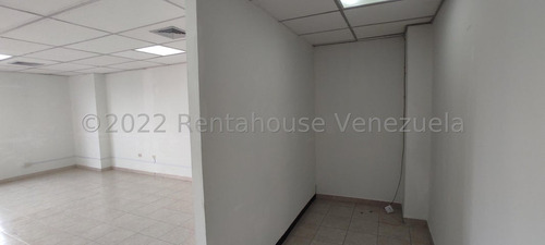 Karen García Vende Una Amplia Y Espaciosa Oficina En El Centro De Barquisimeto, Ideal Para Tu Empresa, Buena Vista Al Manzano, Grandes Espacios.