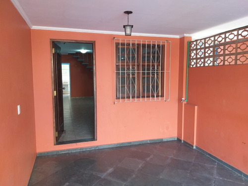Sobrado Com 3 Moradias