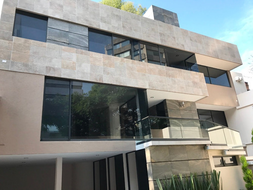 Imagen 1 de 14 de Residencia Seminueva De Vanguardia Jardines En La Montaña