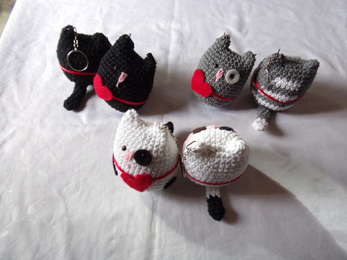 Imagen 1 de 7 de Dia Del Niño: Muñeco Tejido (amirigumi) Gato/conejo + Bombon