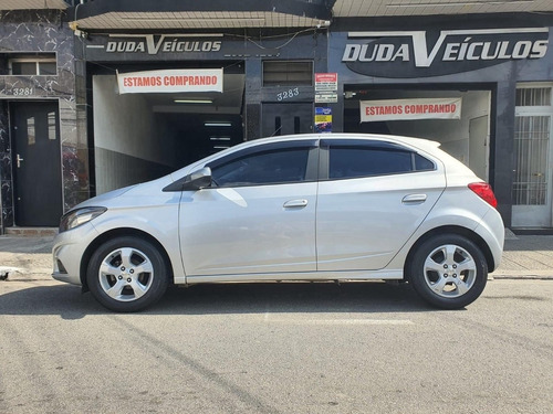 Imagem 7 de 11 de Chevrolet Onix Lt 1.4