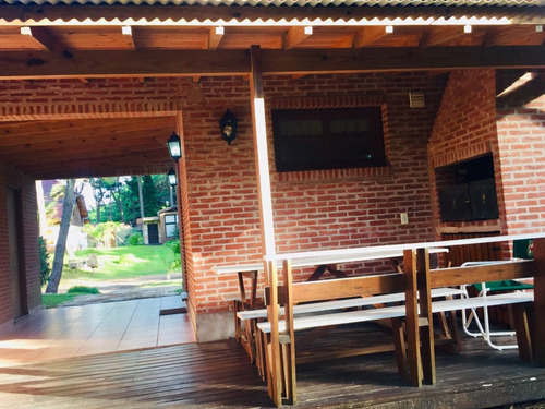Chalet En Zona Norte De Pinamar, 3 Dormitorios + Dependencia
