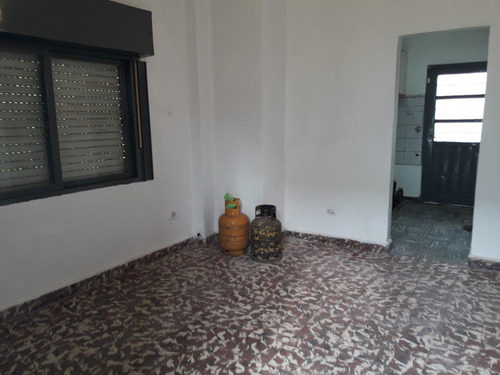 Venta Casa Paso Del Rey Centro A Metros Plaza Bujan