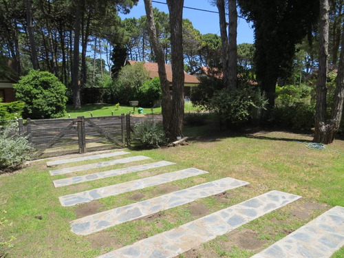 Imagen 23 de 24 de Casa En Venta-zona Lasalle-moderna Impecable- Excelente Entorno-permuta Por Casa