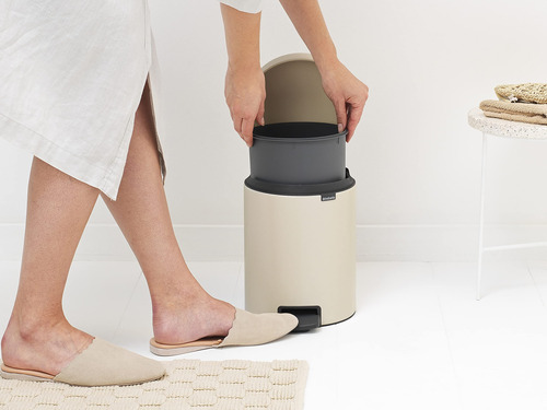 Bote De Basura Brabantia New Icon Step De 5 Litros, Color Be