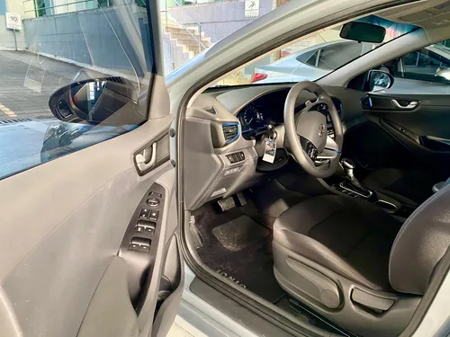 Hyundai Ioniq HEV Premium