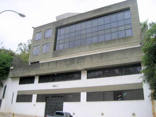 La Trinidad, Zona Industrial, Planta De Oficinas En Nivel Mezzanina De 220 M2