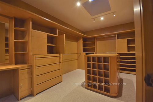Casa De Lujo En Venta En Puerta De Hierro