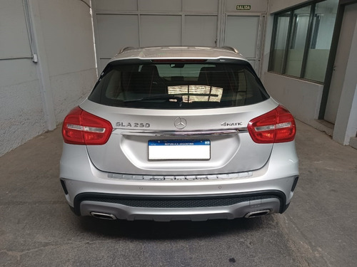 Imagen 5 de 8 de Mercedes Benz Gla 250 Urban 4matic Amg