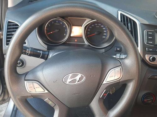 Imagem 8 de 12 de Hyundai Hb20s Edicao Comemorativa 5 Anos 1.0 12v Flex
