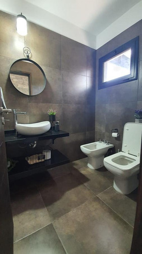 Imagen 18 de 30 de Excelente Propiedad En Venta. Amb. Lote Interno. Gran Jardín. San Francisco. Villanueva.