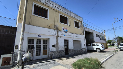 Venta Casa 3 Dormitorios Y Local Diagonal Ica 700