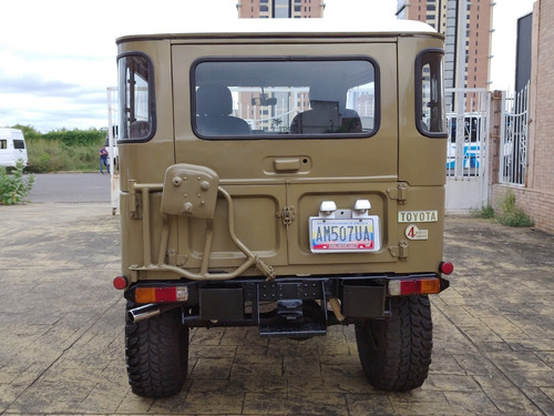Imagen 5 de 16 de Toyota Fj40 4x4 - Sincronica
