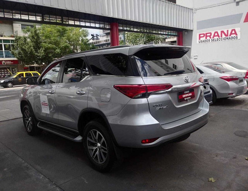 Imagen 6 de 15 de Toyota Sw4 4x4 Srx 2.8 Tdi At 7a 2017