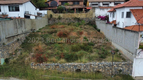 Maria Luisa Mendoza Vende Sensacional Terrreno En Zona Exclusiva Del Este De Barquisimeto, Con Vigilancia, Es Amplio Ideal Para Construcción De Exclusiva Vivienda 2 4 1 8 9 5 0