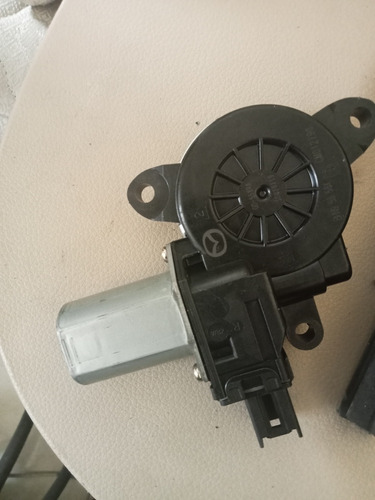 Motor Elevador Cristal Mazda 3 2016