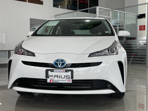 Imagen 2 de 14 de Toyota Prius Base 2022