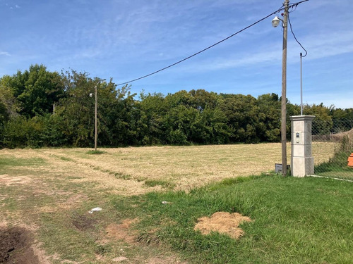 Se Vende Financiado Lote En Barrio La Armonia
